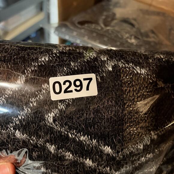 Le Tigre Sweater Boys XL Size 20 Brown Geometric Fuzzy Hairy Brushed Long Sleeve - Picture 7 of 7